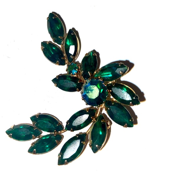 1930s-40s vintage Green jewel Ivy Brooch /Pin